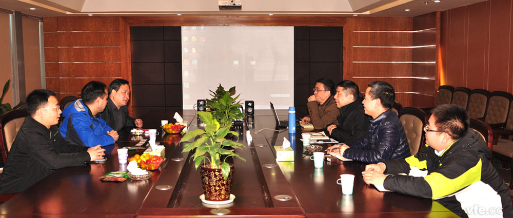 全國電磁計量技術(shù)委員會邵海明秘書長在湖南省計量檢測研究院李慶先副院長的陪同下，蒞臨銀河電氣指導(dǎo)工作