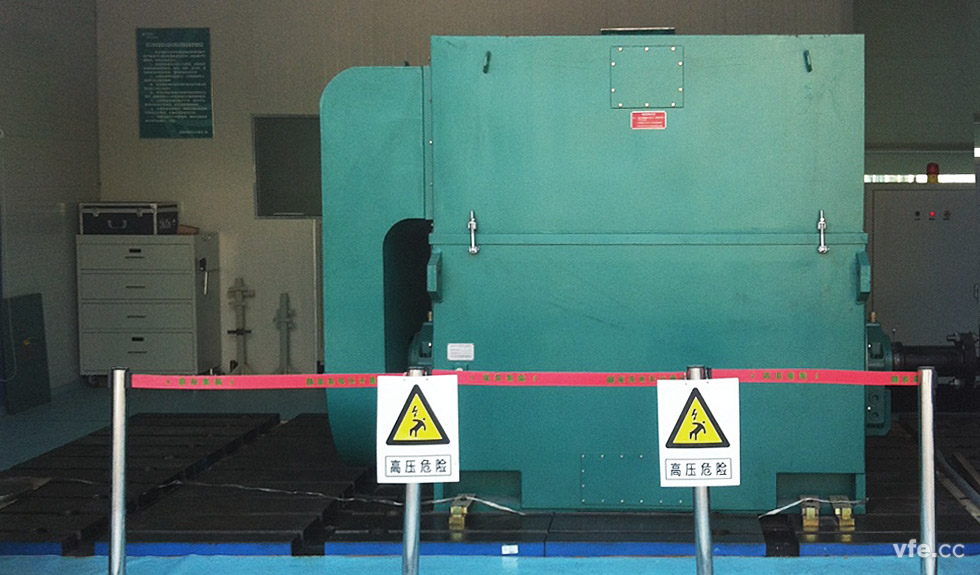 05 正在進(jìn)行能效計量檢測的高壓三相異步電動機