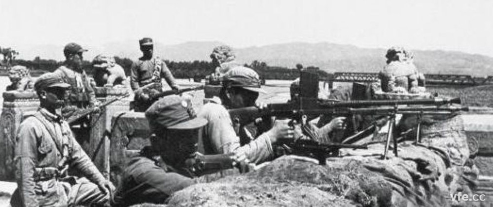 七七事變后，全國軍民奮起抗戰(zhàn)